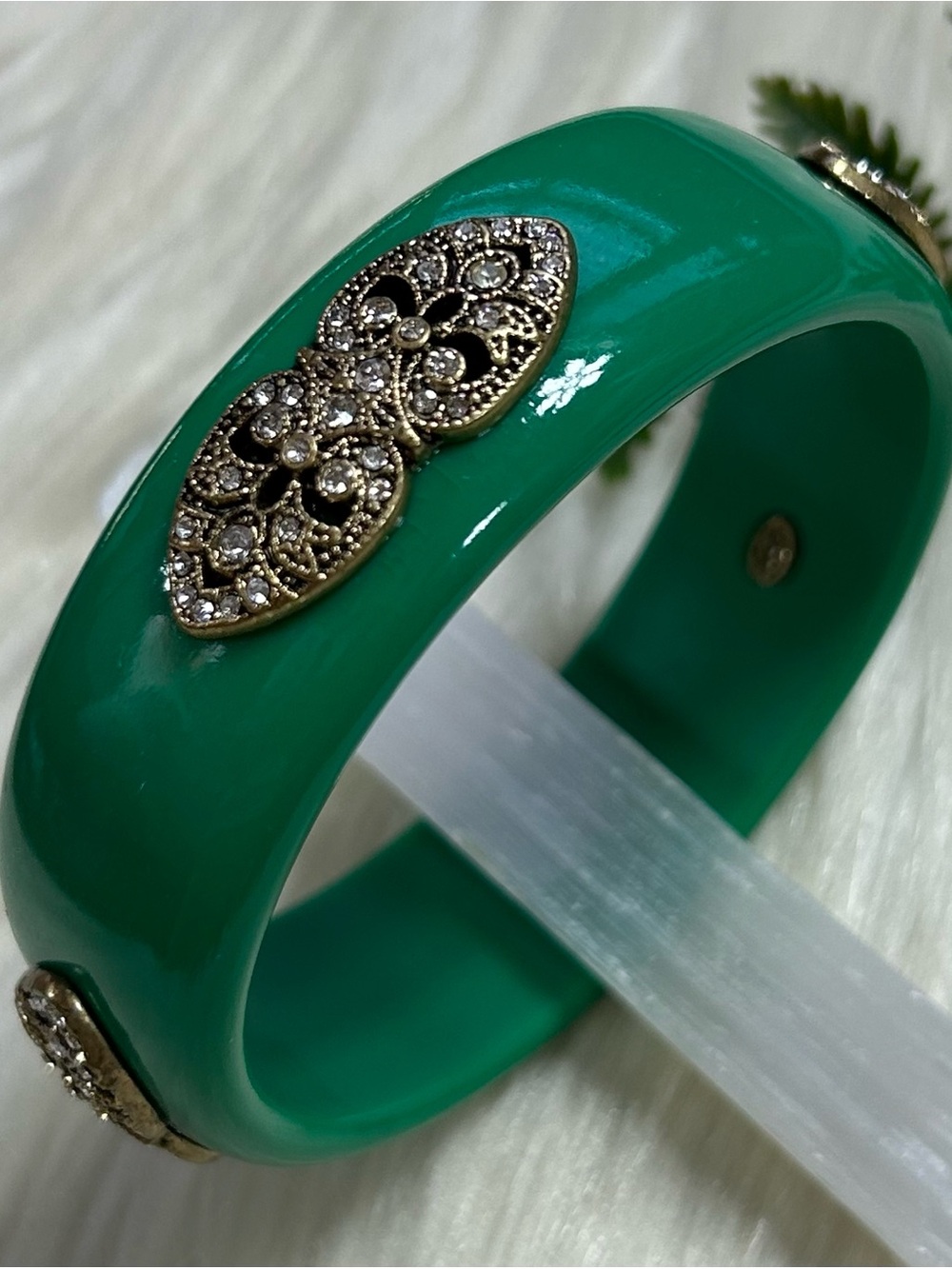 Premier Designs faceted rhinestones bangle bracelet